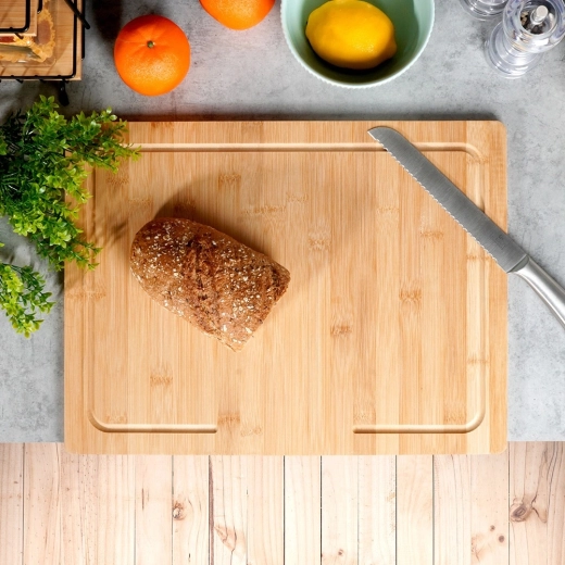 Velká a univerzální pracovní plocha