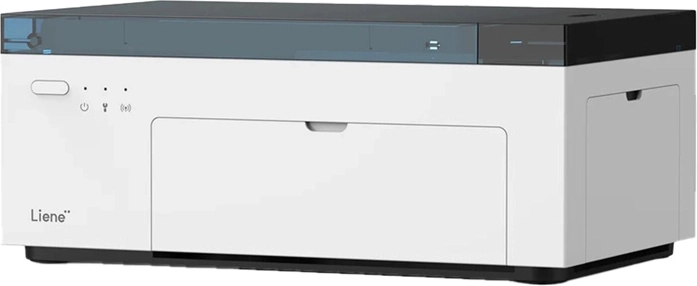 Kompaktní design na každý stůl i na cesty