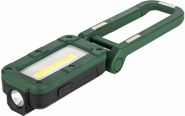 Dva zdroje světla: plošné COB i bodová LED