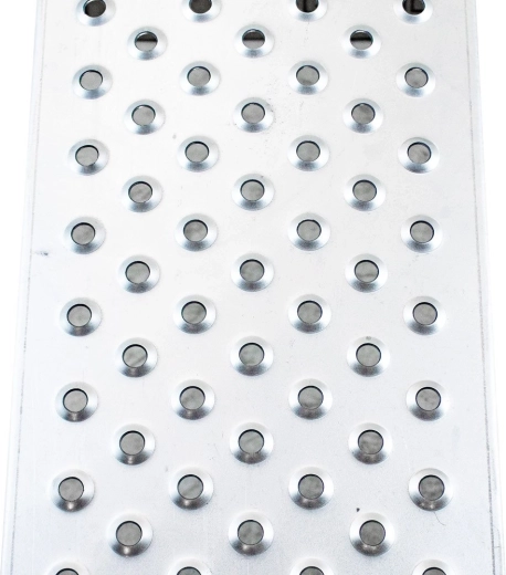 Antiskluzový povrch pro jistý nájezd