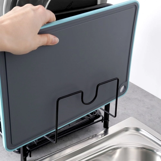 Držák na prkénko a košík na příbory