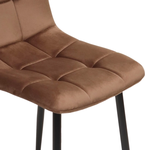Elegantní prošívání s moderním vzhledem