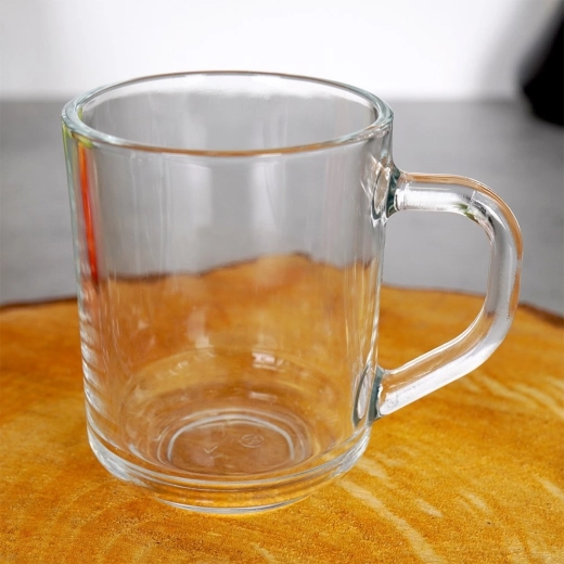 Odolné silné sklo a pohodlné ucho