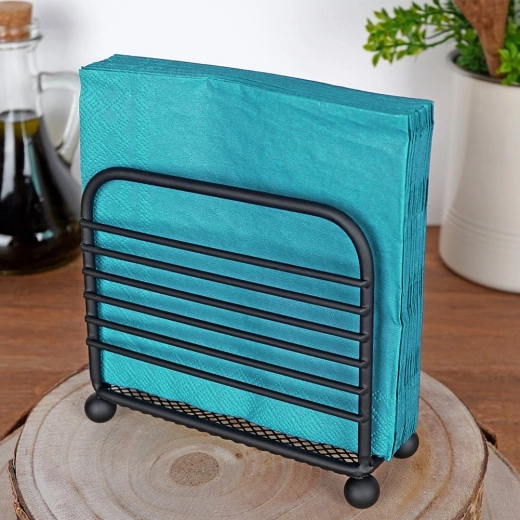 Odolná kovová konstrukce v matné černi