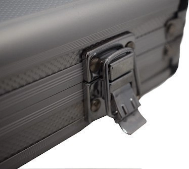 Spolehlivé kovové přezky