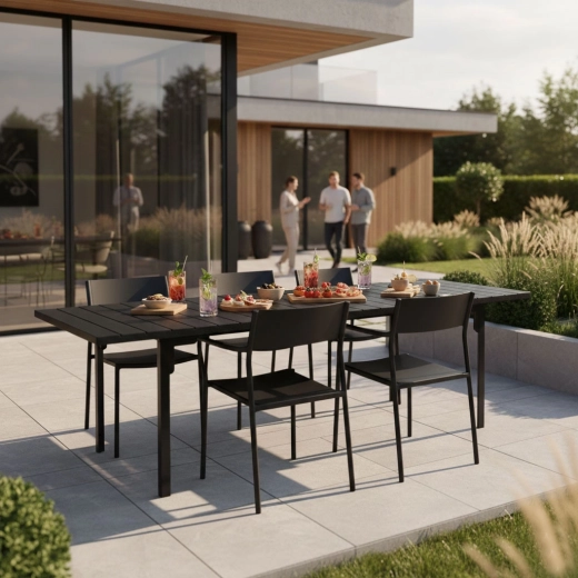 Pohodlné sezení až pro 12 osob