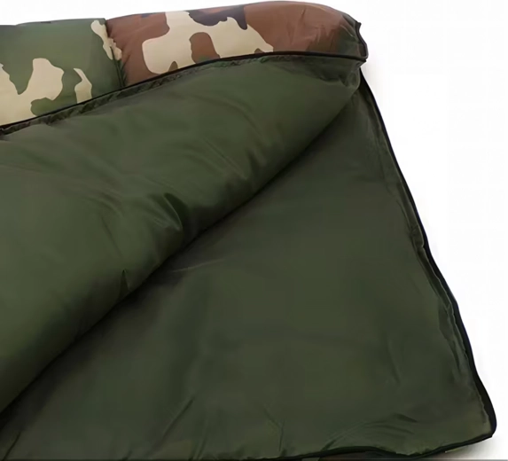 Mumiový střih a kapuce pro teplo