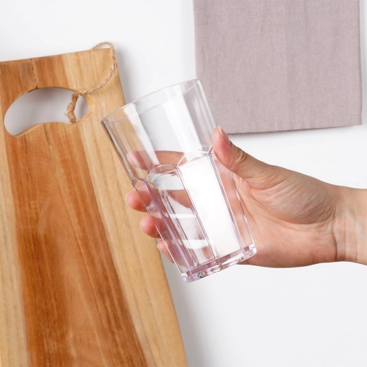 Lehká a bezpečná alternativa ke sklu