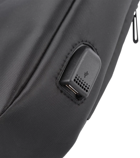 Praktické nabíjení přes externí USB port