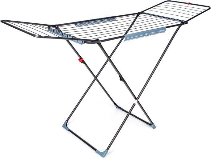 Stabilní kovová konstrukce a snadný přesun