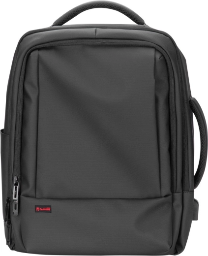 Prostorný prostor pro notebook