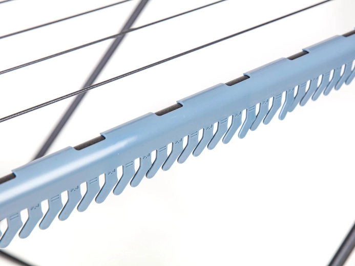 Praktická křídla a držák na drobné prádlo