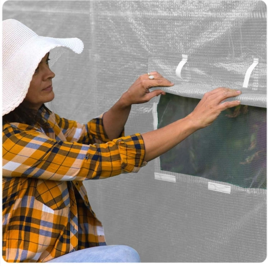 Větrací okna s moskytiérou na suchý zip