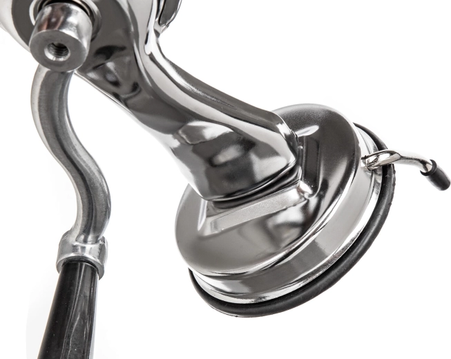 Stabilní přichycení díky silné přísavce