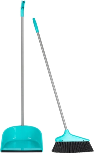 Úklid bez ohýbání díky dlouhým násadám