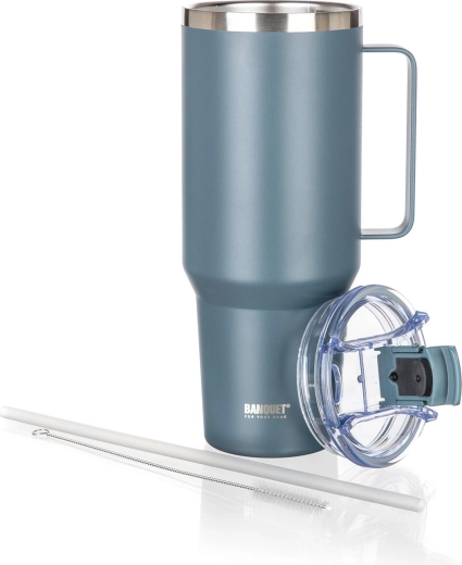 Pohodlné pití s víčkem a brčkem