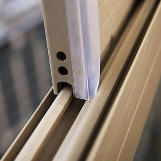 Univerzální použití na dveře i okna