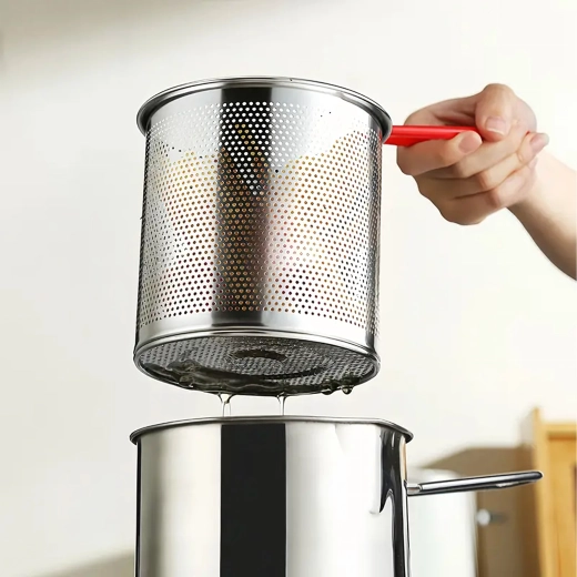 Kompaktní design s odnímatelnou rukojetí