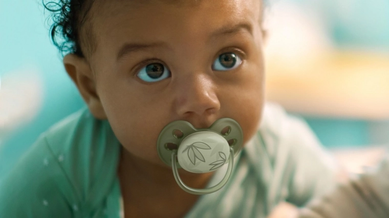 Ortodontický silikonový sosák s přirozeným pocitem