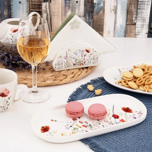 Praktické rozměry a zvýšené okraje