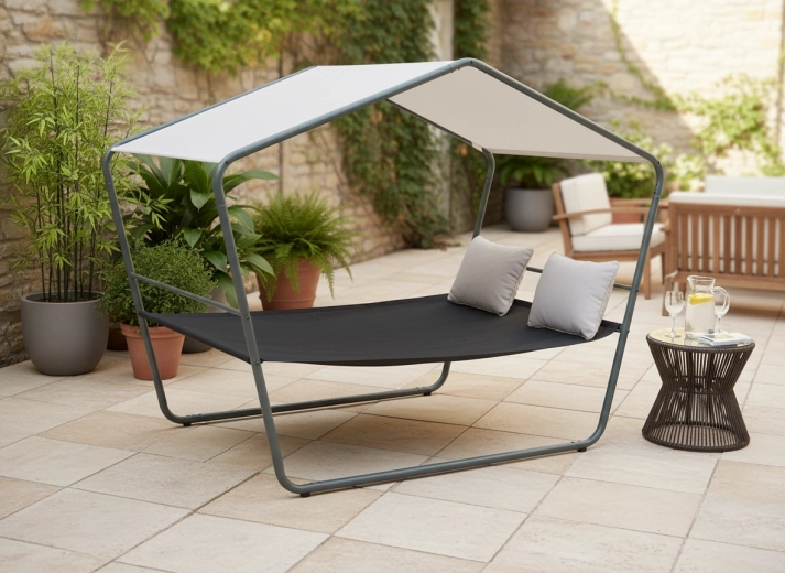 Stříška proti slunci a mrholení