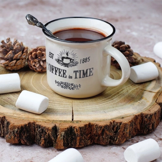 Kompaktní objem 160 ml pro espresso i flat white