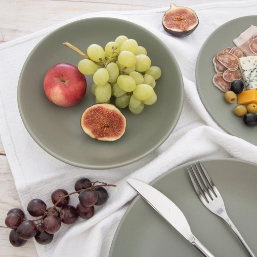 Hluboký tvar pro pohodlné servírování