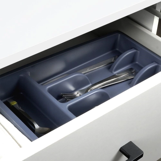 Sedí do většiny zásuvek