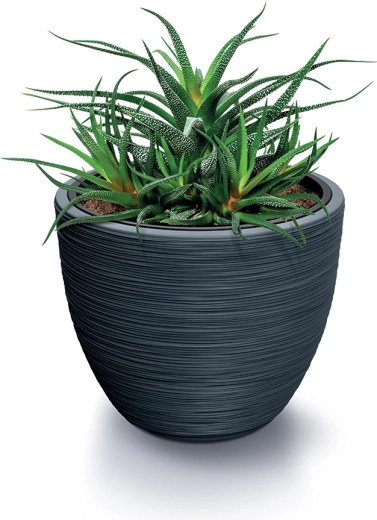 Stabilní a odolný pro dům i zahradu