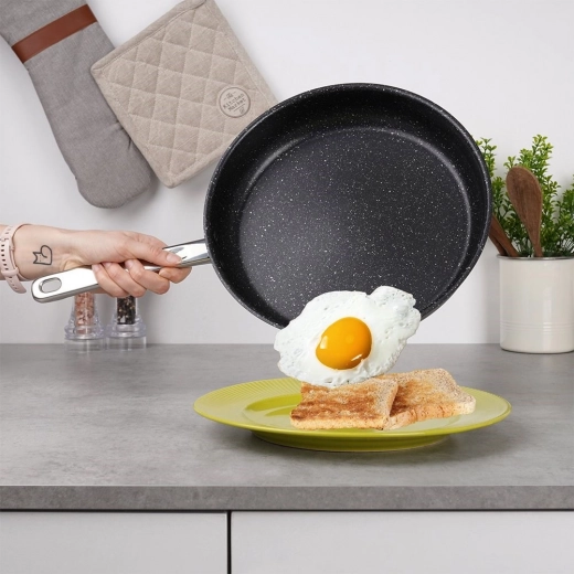 Nepřilnavý granitový povrch pro zdravé vaření