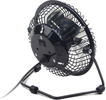 USB napájení a praktický vypínač