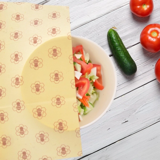 Přilne teplem rukou a dobře těsní