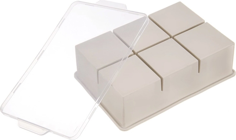 Snadné vyjmutí díky flexibilnímu silikonu