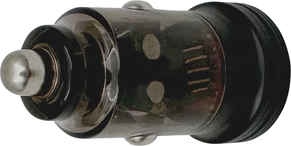 Kompaktní provedení do autozásuvky 12–24 V