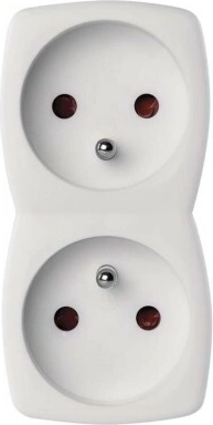 Dvě zásuvky v jednom pro úsporu místa