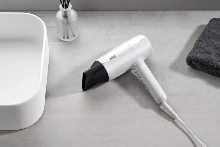 Sklopná rukojeť pro snadné cestování