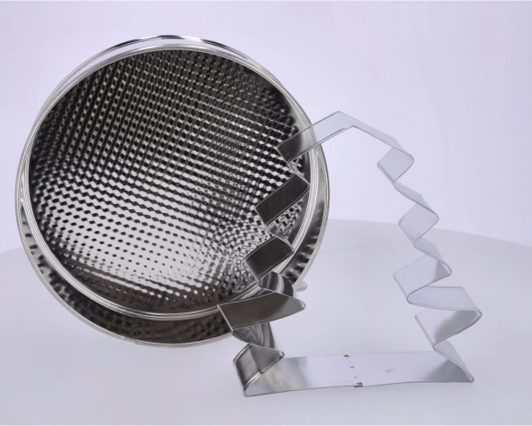 Nastavitelná forma na dort ve tvaru vánočního stromku