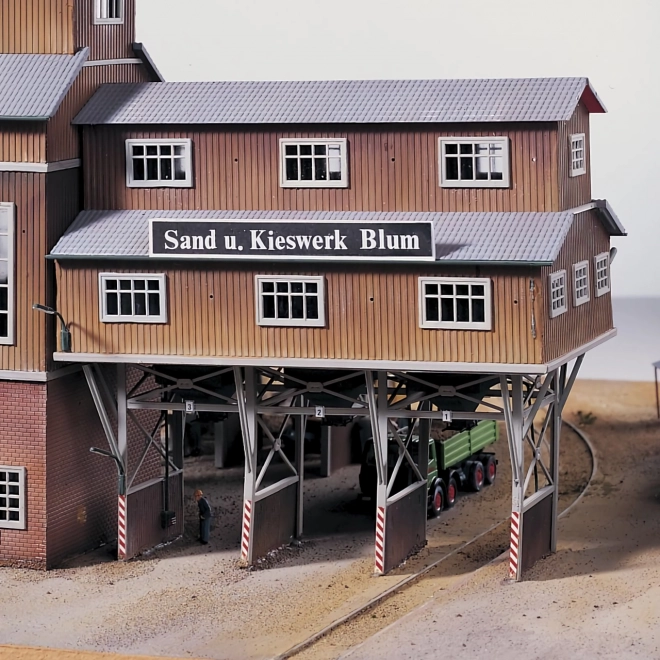 Piko Authentic Edition nakládací můstek pískovny E. Blum H0