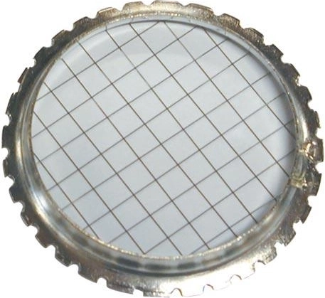 Kráječ na vařené brambory s kolečkem 9 cm nerez