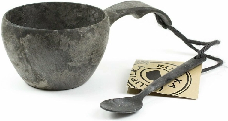 Kupilka 21 klasický hrnek černý s lžičkou