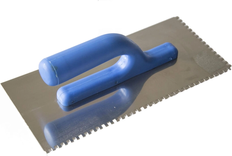 Hladítko z nerezové oceli se zuby 4 × 4 mm, 270/280 × 130 mm