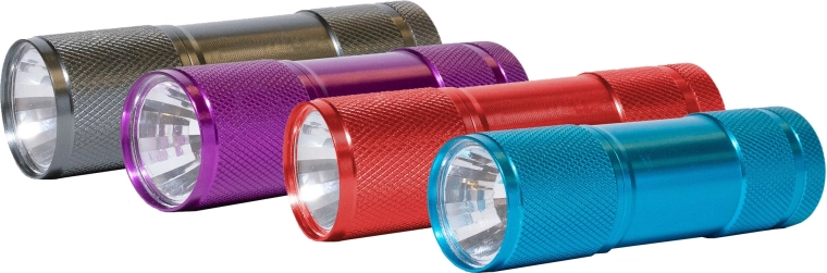 Kapesní svítilna ENERGIZER Eveready Metal 3×AAA, mix barev