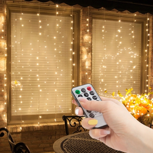 Světelný závěs se 100 teplými bílými LED a dálkovým ovládáním