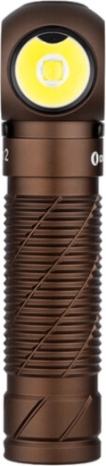 Olight Perun 2 Desert Tan – kompaktní pravouhlá svítilna 2500 lm s nabíjecí baterií 21700