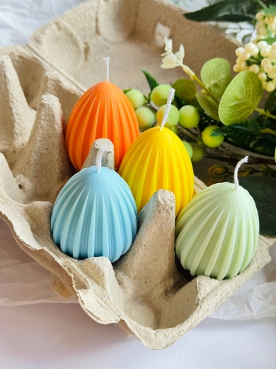 Ručně vyráběná sojová svíčka ve tvaru vajíčka