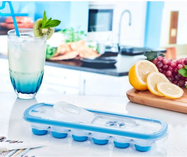 Formička na led se silikonovým dnem a víkem, 12 kostek