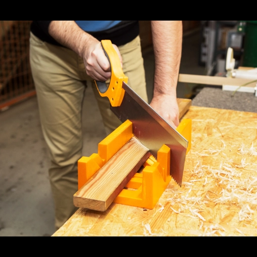 Pokosnice s ruční pilou