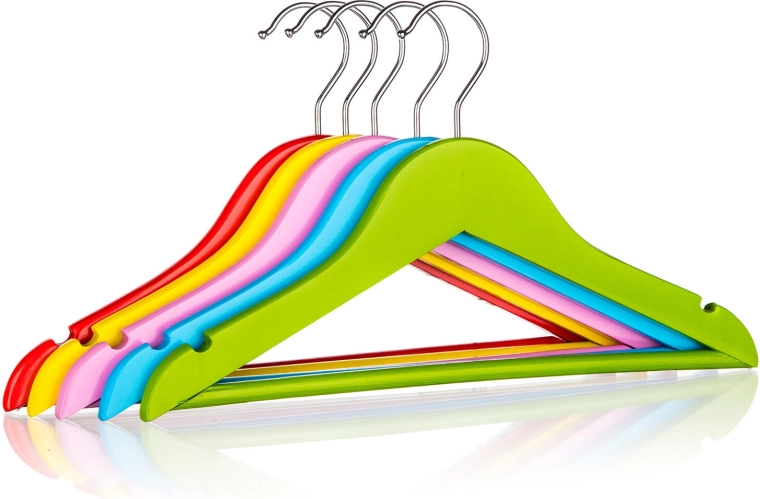 Dětská dřevěná ramínka Color, sada 5 ks