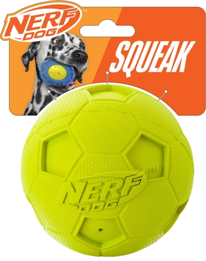 Nerf Dog gumový pískací fotbalový míč pro psy 10 cm