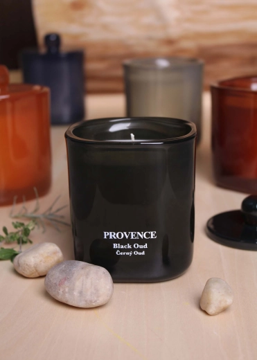 Vonná svíčka ve skle Provence black oud 25 h